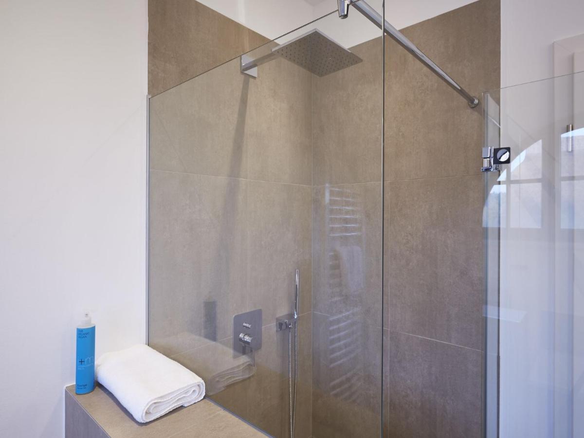 Reetland Am Meer - Premium Reetdachvilla Mit 3 Schlafzimmern, Sauna Und Kamin F07 Dranske Esterno foto